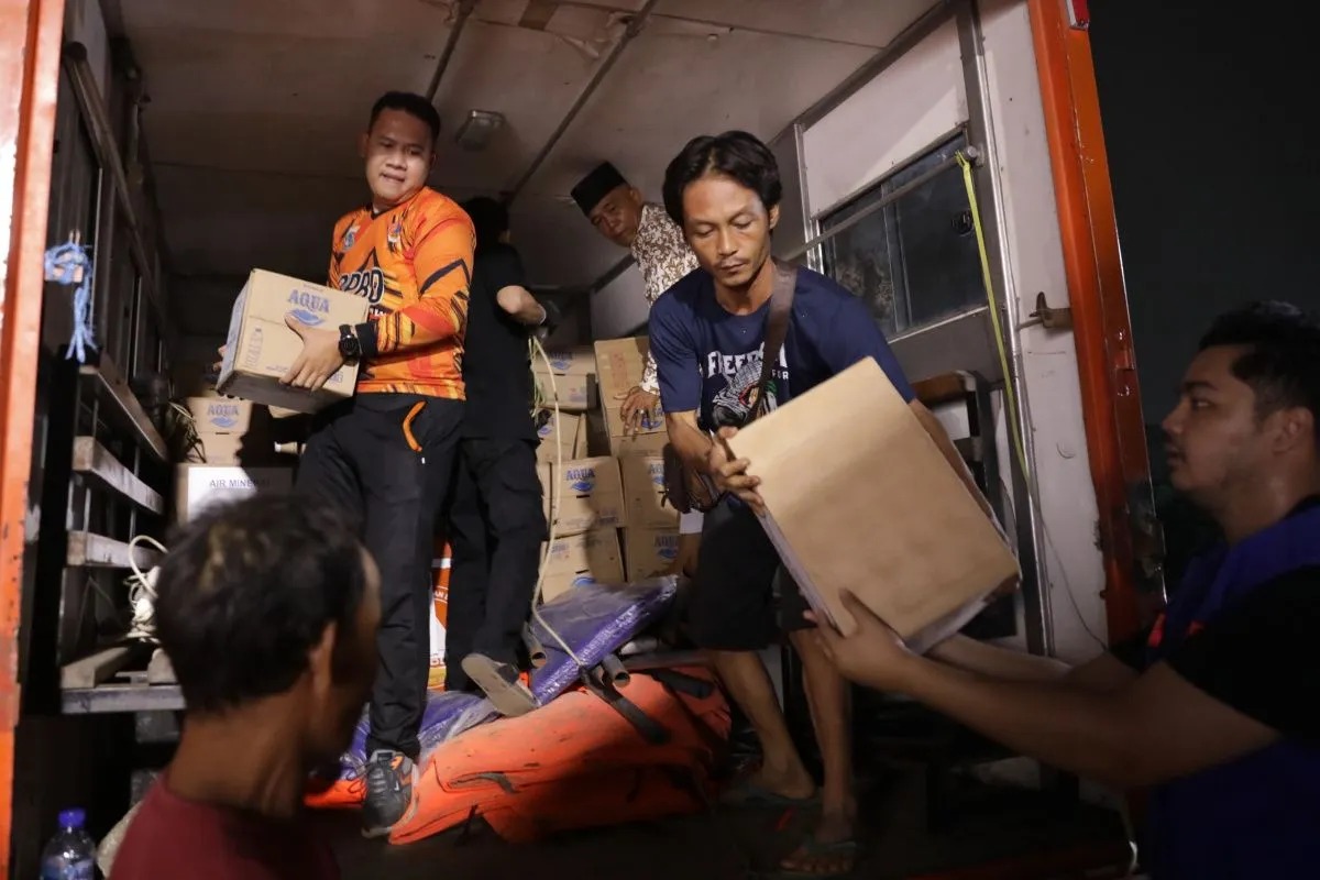 BPBD DKI Gerak Cepat Salurkan Bantuan untuk Korban Kebakaran di Kapuk Muara